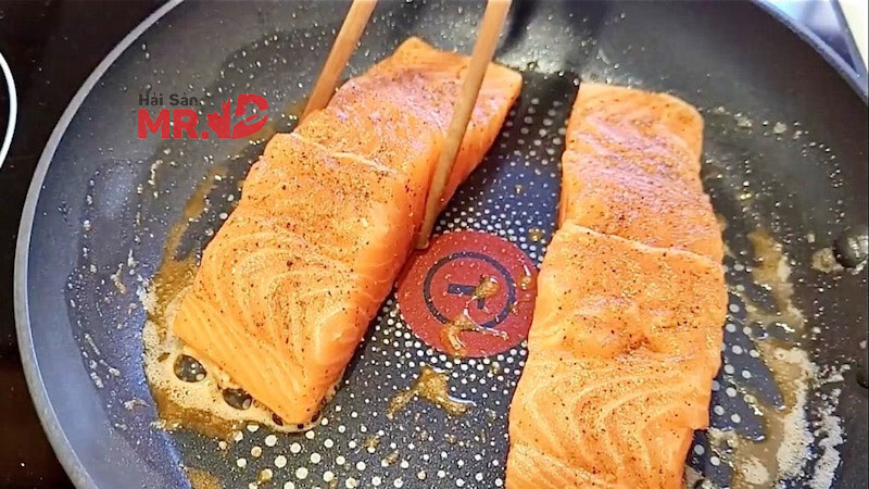 Cách làm món cá hồi sốt cam đậm đà hương vị và thơm ngon