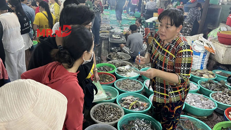 Review chợ hải sản Cần Giờ từ A - Z và bí quyết mua hải sản giá rẻ
