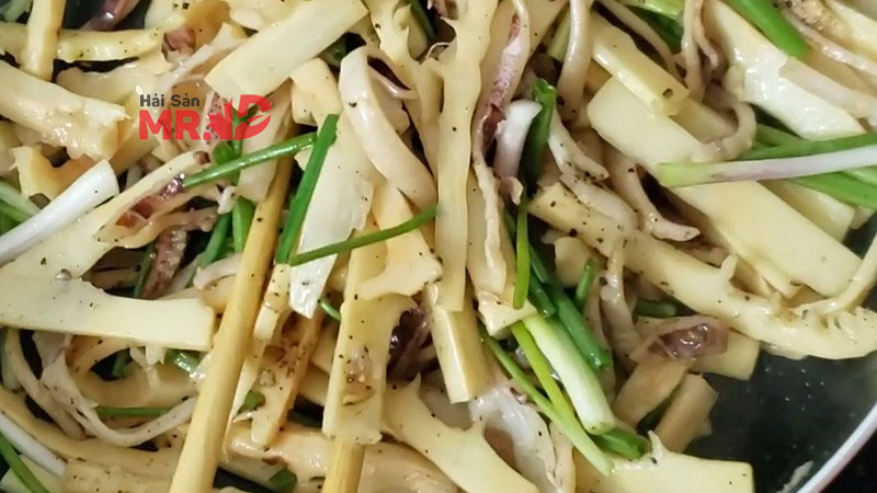 Cách chế biến mực khô xào măng món ăn hấp dẫn và dễ làm